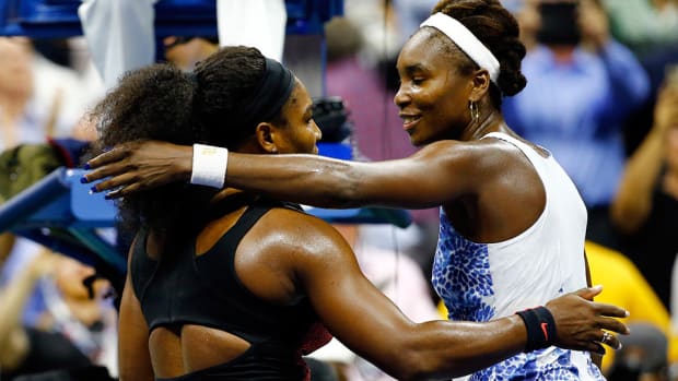 serena-venus-embrace-lead.jpg